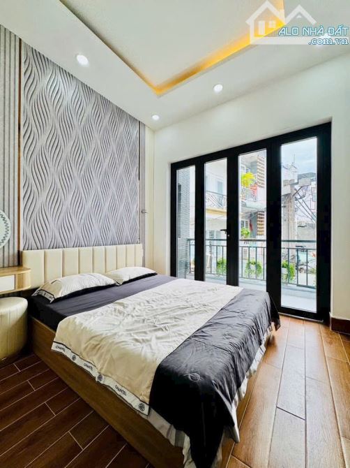 NHÀ 2 TẦNG - CÔNG NHẬN 37M2 - HẺM TRƯỚC NHÀ 5M - PHAN XÍCH LONG - NHỈNH 5 TỶ - 1