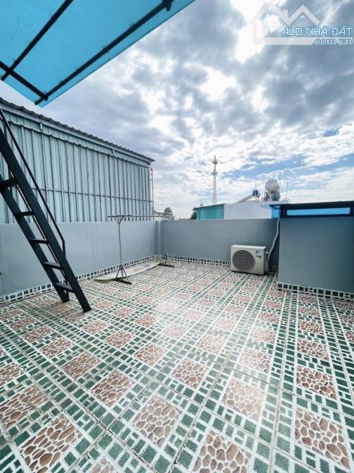 NHÀ ĐẸP 4 TẦNG - TRƯƠNG THỊ HOA - Q.12 - HẺM XE HƠI 1 TRỤC- 4.5x14.2M -  64M2 - FULL NT - 1
