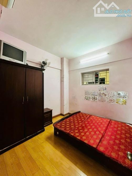 Bác Quý bán Chung cư gần Trường TH Dịch Vọng, P306, 56m2, 2PN, 4.05 tỷ, Cầu Giấy - 1