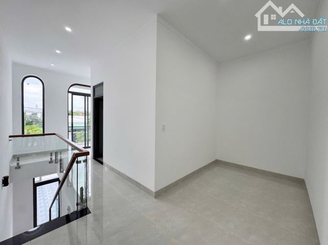 NHÀ MÊ MỚI XÂY P. EAKAO HẺM CẤP 1 YWANG ĐƯỜNG Ô TÔ NÉ NHAU - Loctran - 12
