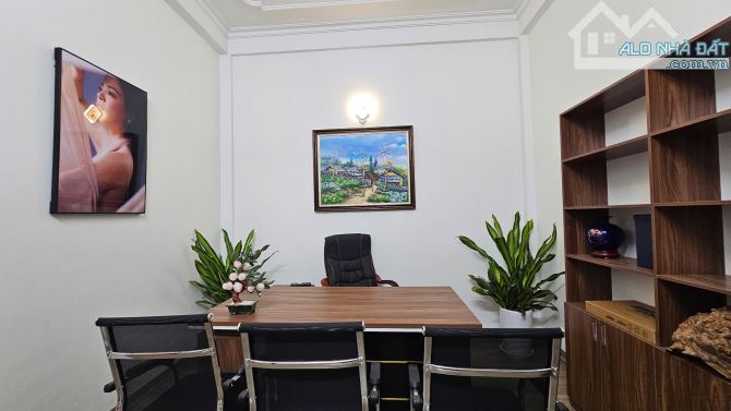 Tôi bán nhà 5T*62m2 phố Hoàng Văn Thái-Thanh Xuân.Mặt ngõ ôtô tránh,vừa ở vừa KD.Giá 13tỷ6 - 16