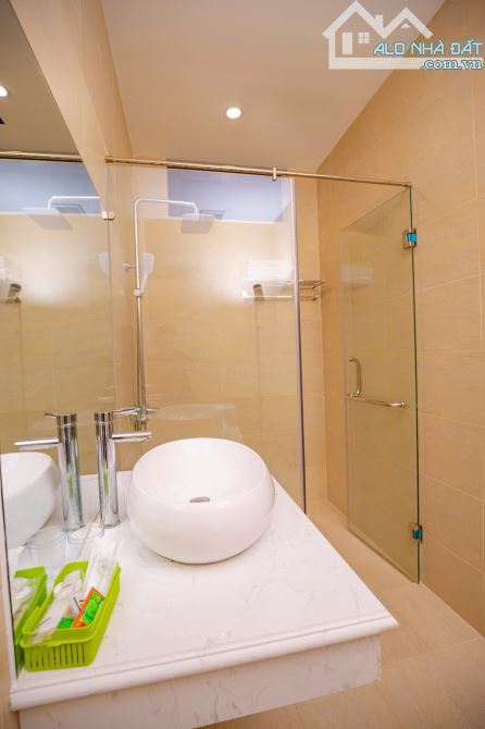 Villa trung tâm phố cổ Dt 271m2, 10P đang kinh doanh, cách chùa cầu 1km - dễ sinh lời - 19