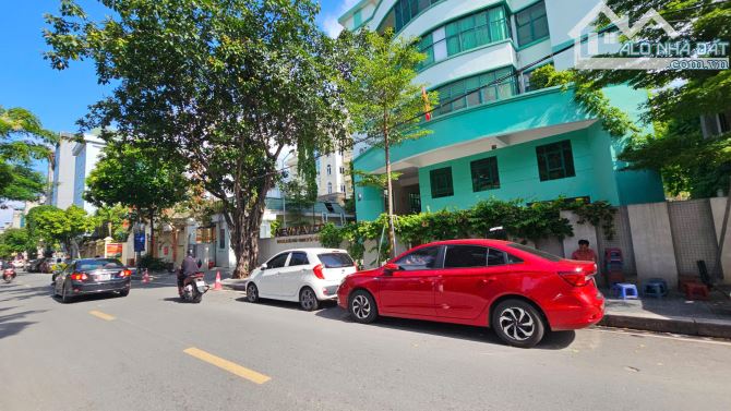 Tôi bán nhà 5T*62m2 phố Hoàng Văn Thái-Thanh Xuân.Mặt ngõ ôtô tránh,vừa ở vừa KD.Giá 13tỷ6 - 21