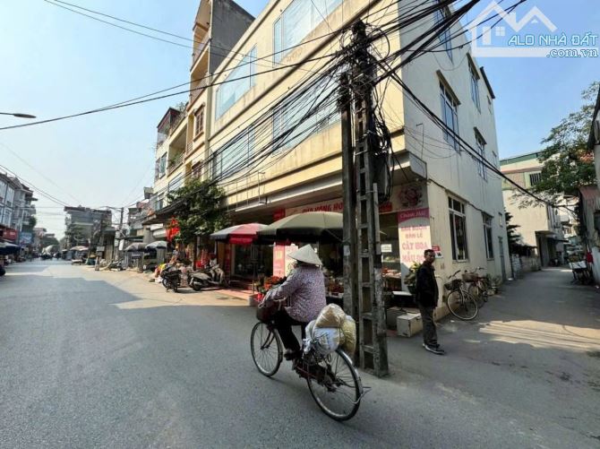 Bán đất Đức Thượng 32m2 mặt tiền 4m vuông đẹp ô tô tải vào đất 30m ra QL32 giá 2 tỷ 95 - 2