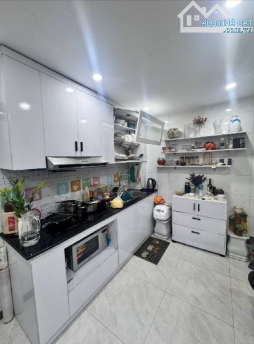 🔥 TẦM TIỀN HIẾM NHÀ BÁN, NHÀ MỚI TINH CÁCH MẶT PHỐ HÀO NAM 30M, NGÕ RỘNG, GẦN NHẠC VIỆN, - 2