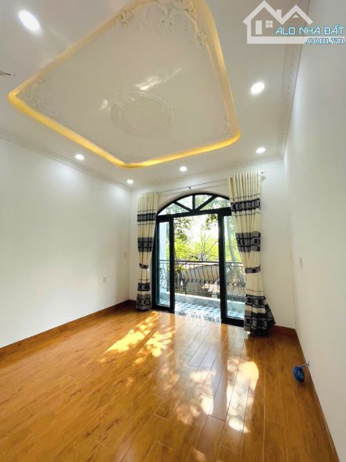 BÁN NHÀ ĐẸP SÁT TÊN LỬ.A NỐI DÀI - AEO.N MAILL - OTO VÀO NHÀ - ( 4X19M ) - 2