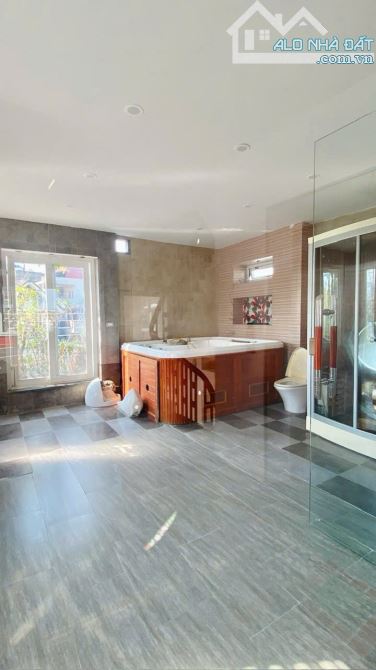 Bán nhà PHỐ LỤA - 8 tầng THANG MÁY, KINH DOANH 100m x 35 tỷ. - 2