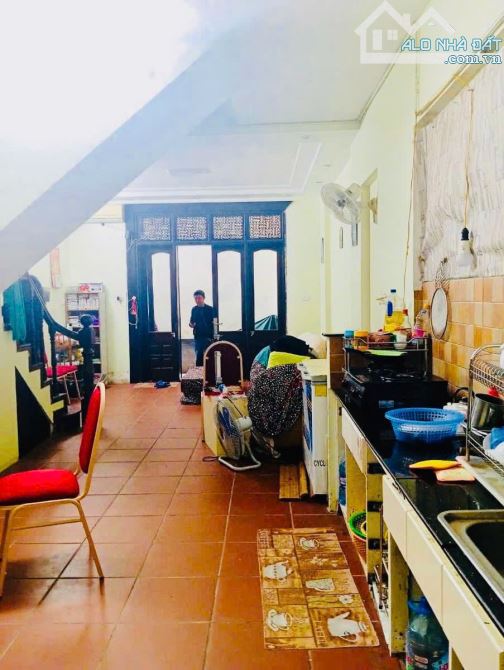 Bán gấp!!! Bán Nhà phố Láng Hạ Đống Đa 60m2 4 tầng mt 4.4m - 2