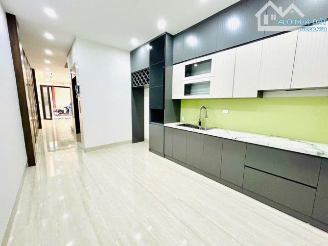 BÁN NHÀ PHÂN LÔ TAM TRINH – 60M² – Ô TÔ VÀO NHÀ – THANG MÁY – FULL NỘI THẤT – NHỈNH 14 TỶ - 2