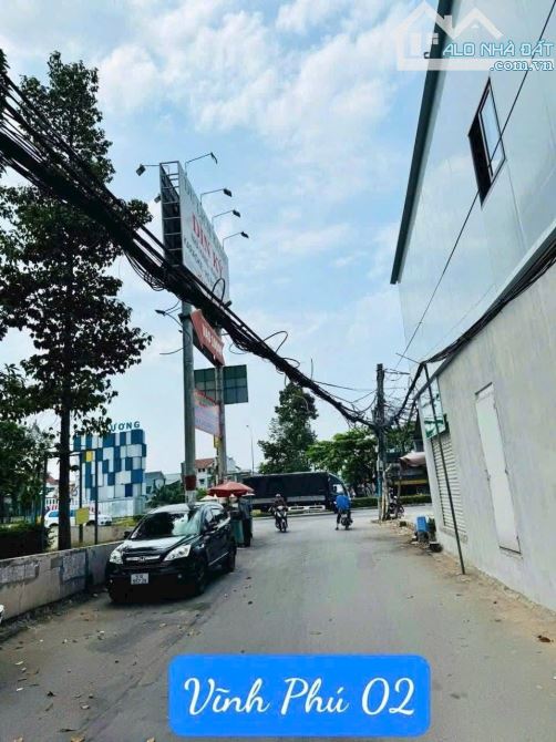 Cần bán gấp nền (5,2x14) ngay Cổng Chào Bình Dương đường oto 5m - Sổ sẵn - xây dựng tự do - 2