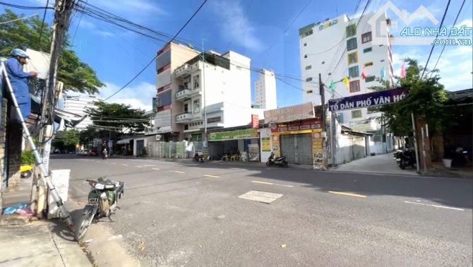 Bán lô góc đường Củ Chi -gần biển hiện đang cho thuê - 2