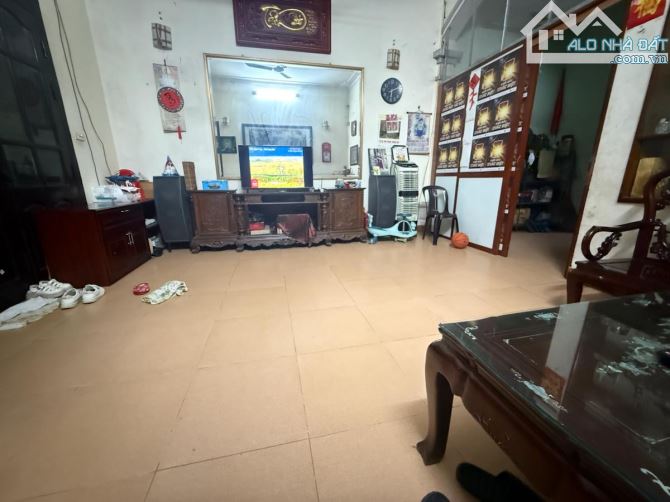 Bán Nhà -Thuỵ Khê - Tây Hồ - 2Thoáng - Gần Phố - KD - 90M2 - 4.5 Tầng - MT 5.2m -22 Tỷ Hơn - 2