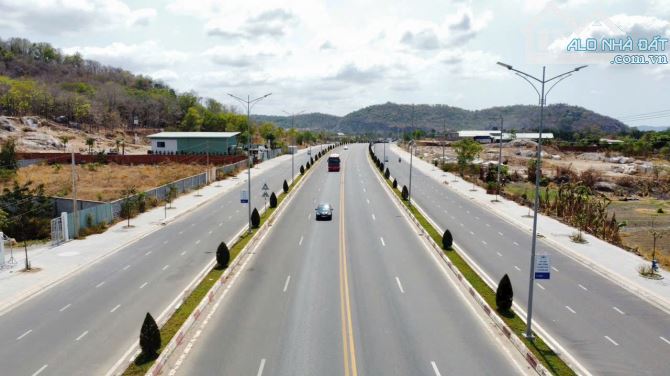 Bán đất sào mặt tiền tuyến tránh 56 Bà Rịa, DT: 10.000m2 - Giá bán: 65 tỷ thương lượng - 2