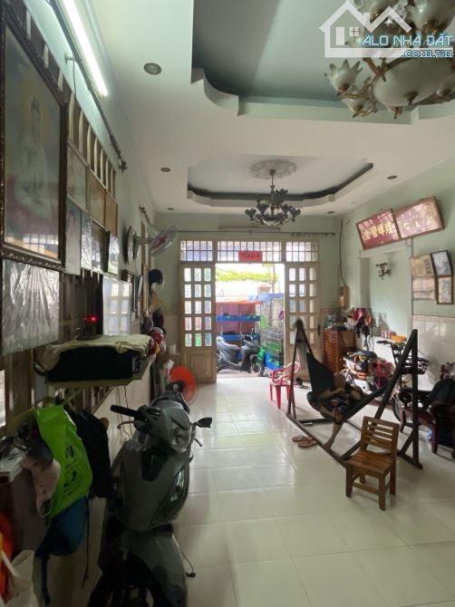 Gần Âu Cơ - Giáp Quận 11 - 150m2 ngang 7m nở hậu - 3 tầng Đường 8m - 13 tỷ nhỉnh - 2