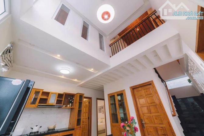 Bán nhà 3 mặt tiền lô góc số 01 Nguyễn Công Trứ Đà lạt. - 2