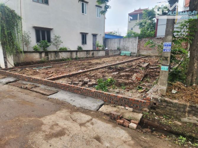 Bán đất Yên Mỹ Hưng Yên ngay ĐT 382, ngõ nông, 7c tránh ba gác, thông khắp nơi. Giá 2 tỷ - 2