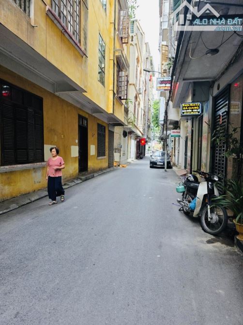 Bán Nhà Xuân Thuỷ 50m2, 4 Tầng, MT 8,3m, Ô Tô Tránh - Kinh Doanh Giá 20,9 Tỷ - 2