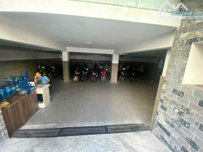 Bán tòa nhà góc 2MT siêu khan hiếm Nguyễn Huy Tưởng, Q Bình Thạnh, DT 12 x 20m, HĐT 320 tr - 2