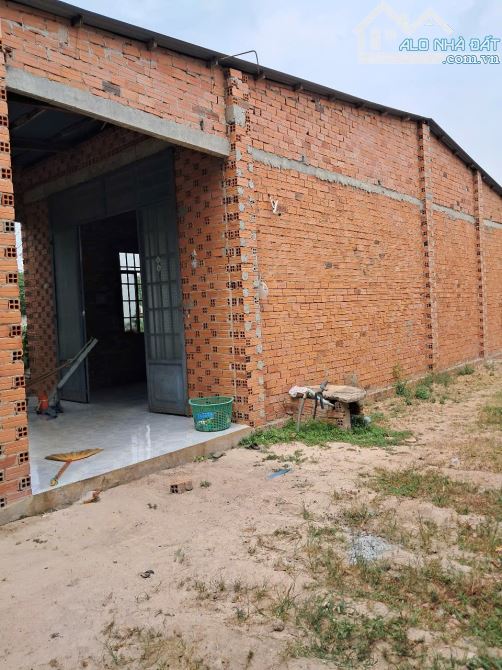 kẹt tiền bán gấp nhà vào ở ngay 320m2 xã phan gần núi bà đen 800tr - 2