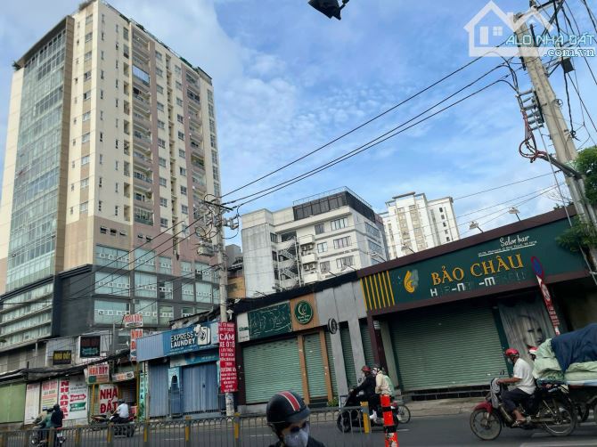Bán Quỹ Đất Siêu Vị Trí  GÓC 2MT ngay  Nguyễn Gia Trí  có Gpxd 3H10T dự kiến 4550m2 sàn - 2
