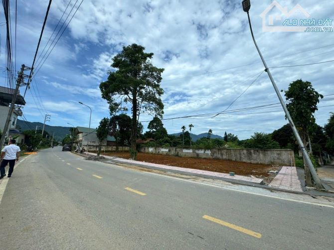 BÁN ĐẤT TRỤC CHÍNH ĐƯỜNG PHÚ MÃN KINH DOANH: 185M, MT 10M, GIÁ ĐẦU TƯ TRÊN 30TR/M2 - 2