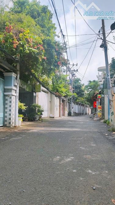 GIÁP QUẬN 1 & PHÚ NHUẬN - Ô TÔ NGỦ TRONG NHÀ - 66M2 4 TẦNG 4PN - SỔ VUÔNG - 2