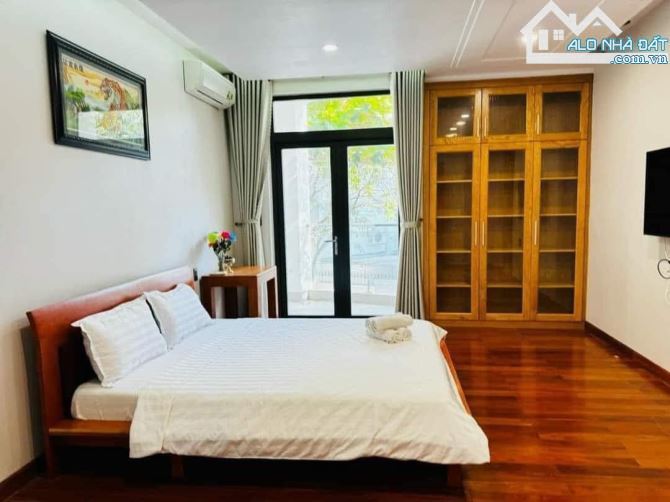BÁN BIỆT THỰ ĐẸP 1T2L căn góc cực hiếm có tại mặt tiền đường Phường 2 VT. GẦN BIỂN - 2