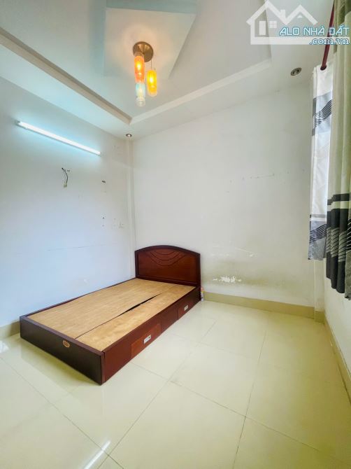 Bán nhà hẻm 3m gần Emart Phan Huy Ích, 2 tầng, đang cho thuê 8 triệu/tháng, chỉ 4 tỷ tl - 2