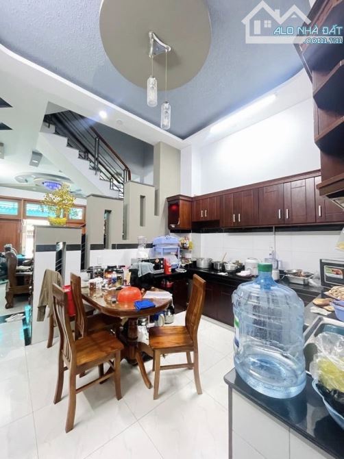 NHÀ ĐẸP 4 TẦNG - TRƯƠNG THỊ HOA - Q.12 - HẺM XE HƠI 1 TRỤC- 4.5x14.2M -  64M2 - FULL NT - 2