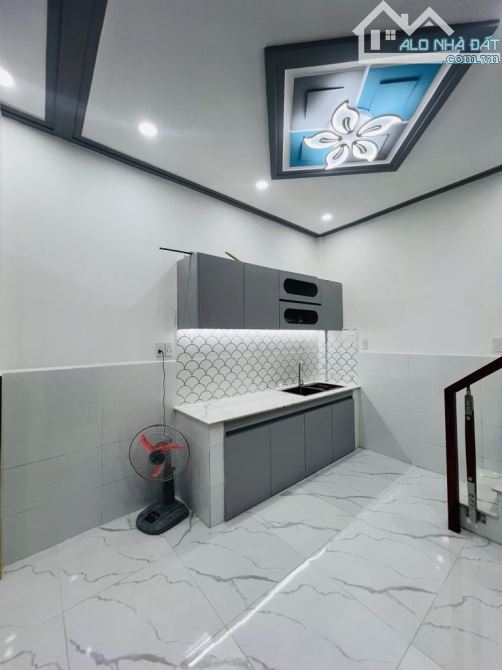 NHÀ QUẬN 6 - 25M2 - 2 TẦNG - CHỢ BÌNH TIÊN - PHẠM PHÚ THỨ - 2PN - SHR - HƠN 2 TỈ - 2