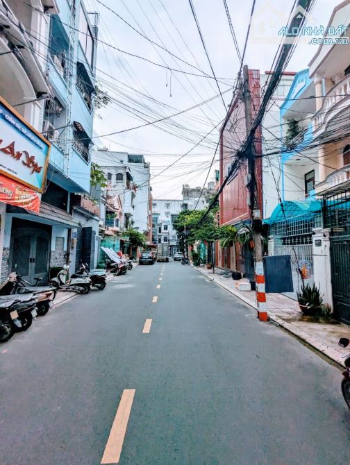 CHÍNH CHỦ BÁN NHÀ 3 TẦNG – CÁCH MẶT TIỀN CỘNG HÒA CHỈ 50M – Ô TÔ NGỦ TRONG NHÀ - 2