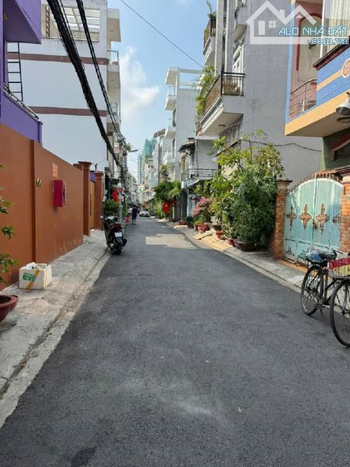 Nhà đẹp giá mềm Quận 7 – Hiếm có khó tìm - 2