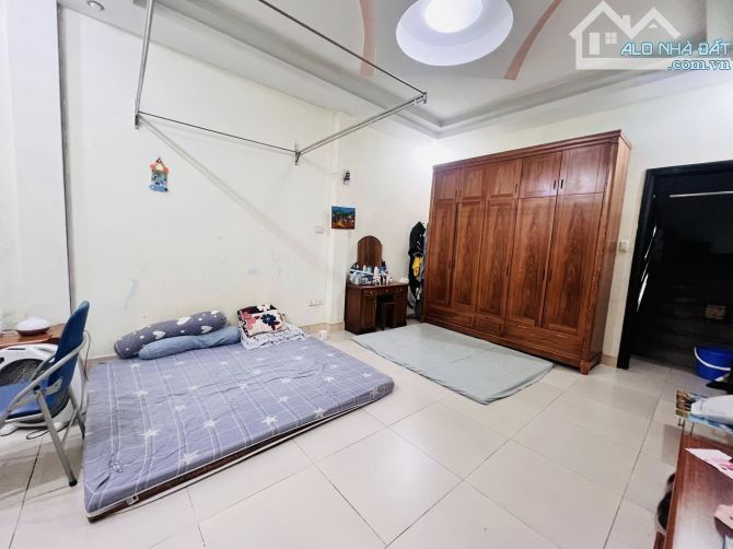 Nhà đẹp ở luôn Nghĩa Đô Cầu Giấy Sổ vuông 34m 5 tầng MT4m3 Giá 15 tỷ Ngõ ô tô tránh Vỉa hè - 3