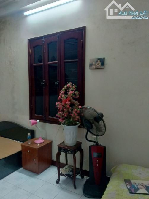 BÁN NHÀ LÔ GÓC NGUYỄN XIỂN . NHÀ ĐẸP NGÕ PHÂN LÔ . 5 Ô TÔ TRÁNH DT 48 M , NHÀ 4 TẤNG - 3