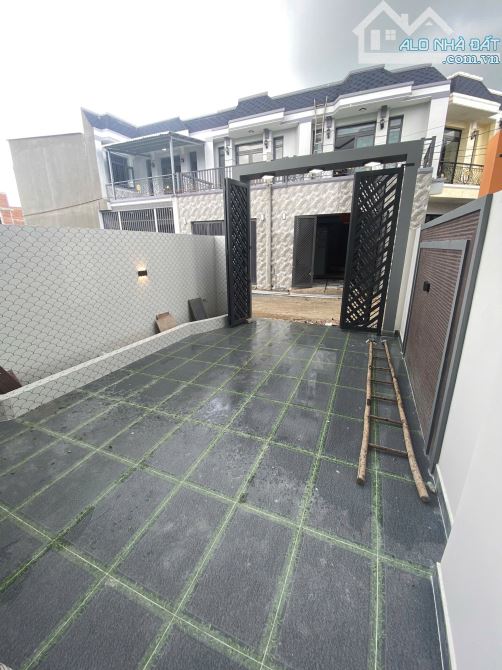 Nhà Mới 4x 23m. Cách Ngã 4 Xoài Đôi 2km. Cách Chợ Bình Chánh 20 Phút - 3