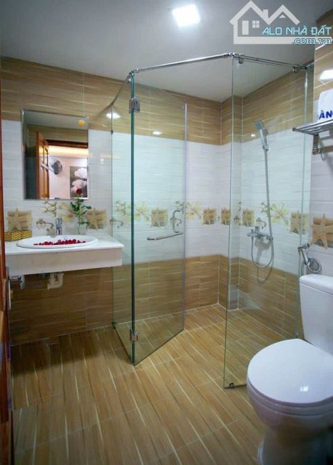 Bán khách sạn 8 tầng đường Đinh Tiên Hoàng có pccc đang cho thuê ổn định - 3