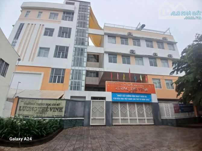 BÁN NHÀ CÁCH MẠNG THÁNG 8-Q.3- 83m² (6.1 x 13,9m)-9PN- CHỈ 9.5 TỶ TL - 1