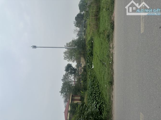 Chủ gửi bán 444m đất nông nghiệp, trục đường liên xã, sẵn sân vườn, 2 phòng ngủ - 3