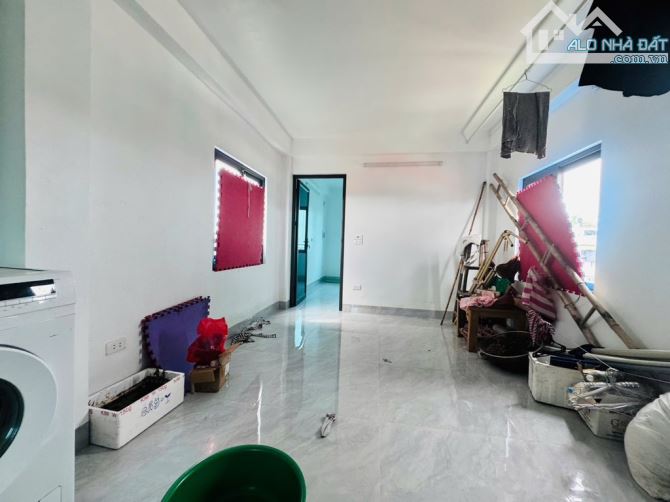TỔ 26 TT ĐÔNG ANH +NHÀ 5 TẦNG GIÁ 5,5 TỶ +MẶT TIỀN 3,4M.CHIỀU DÀI 10M.ĐƯỜNG TRƯỚC NHÀ 3M + - 3