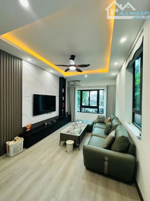 Bán Gấp nhà Phố Nguyễn Văn Cừ, Long Biên, 55m2, Lô góc, ô tô vào nhà, Giá 18.9 tỷ - 3