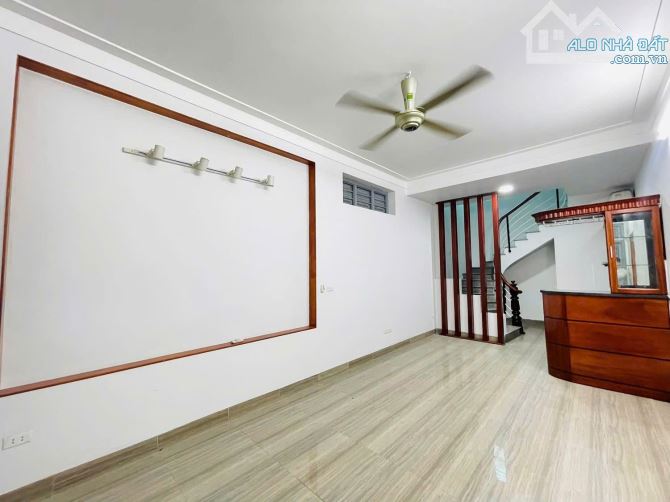Hàng xóm Times City - Nhà đẹp 39M2 - Giá mềm - Lô góc - Trước nhà rộng thoáng. - 3