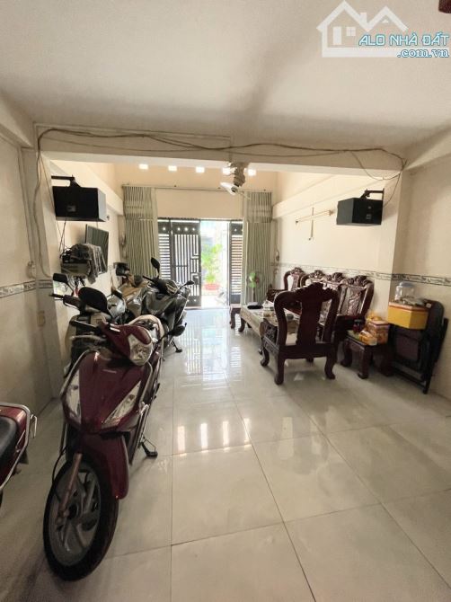 Bán Nhà Quận 8 , Lý Đạo Thành ,3 Tầng ,  52m2 ,Hẻm  Xe Tải , Chỉ 5.2 Tỷ (TL) - 3