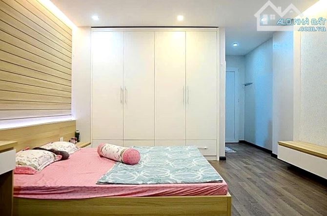 Nhỉnh 200/m2! Nhà đẹp Lê Trọng Tấn, gần phố, ô tô tránh đỗ, dân xây, gara, 100m*4T - 3