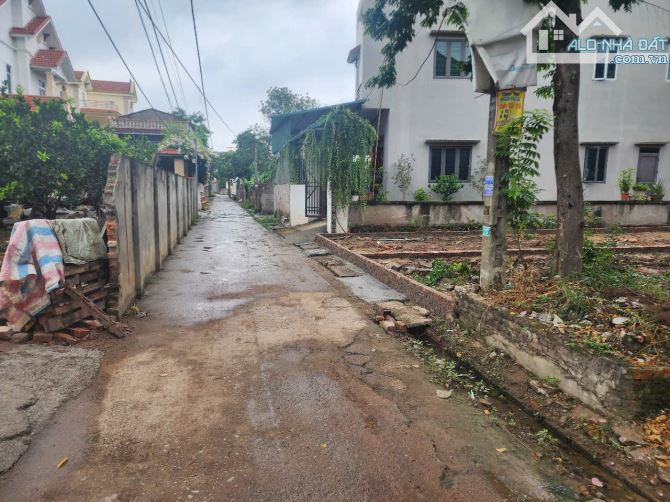 Bán đất Yên Mỹ Hưng Yên ngay ĐT 382, ngõ nông, 7c tránh ba gác, thông khắp nơi. Giá 2 tỷ - 3