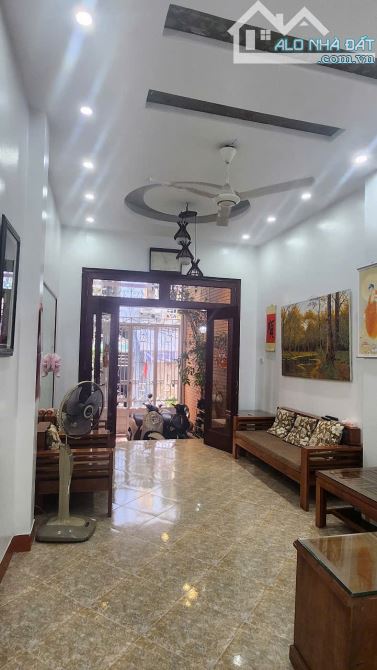 Nhà đẹp phố Phúc Tân-Hoàn Kiếm-Hà Nội, 4 tầng, ô tô đỗ cửa, sân cổng, ba bước tới hồ Hoàn - 3