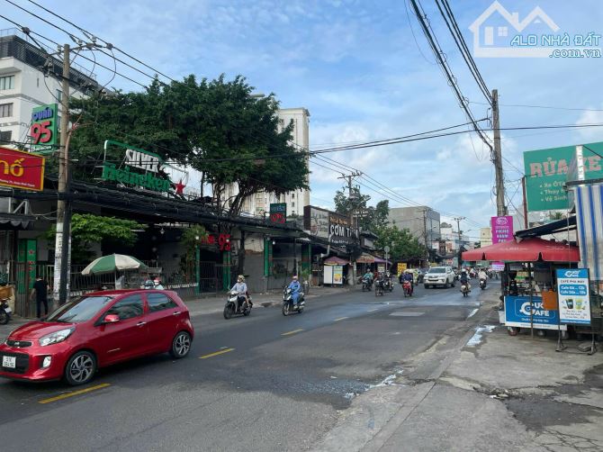 Bán Quỹ Đất Siêu Vị Trí  GÓC 2MT ngay  Nguyễn Gia Trí  có Gpxd 3H10T dự kiến 4550m2 sàn - 3
