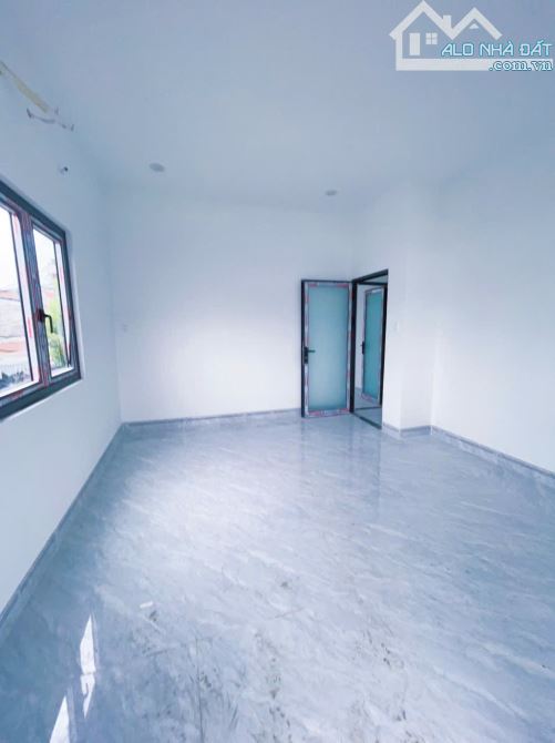 Nhà mới 1 Trệt 1 lầu  gần chợ 26 1 xẹc Nguyễn văn tiên phường Tân phong - 3