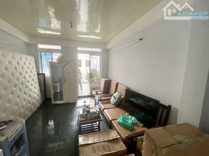 50m2 chỉ 6.35 tỷ Ngô Gia Tự, Quận 10, 4 phòng ngủ, 4 lầu, hẻm 3m - 3