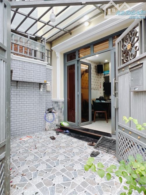 Bán nhà Quận 4, Tôn Thất Thuyết, gần hồ bơi Vân Đồn, 5 tầng, 41m2, ngang 4m, 6 tỷ - 3