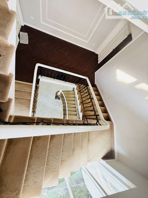 Biệt Thự Hầm 4 Tầng 275m2(14,5mx20m) Góc 2 Mặt Tiền- Khu Ven Sông Sài Gòn Trần Não,Q2 - 4